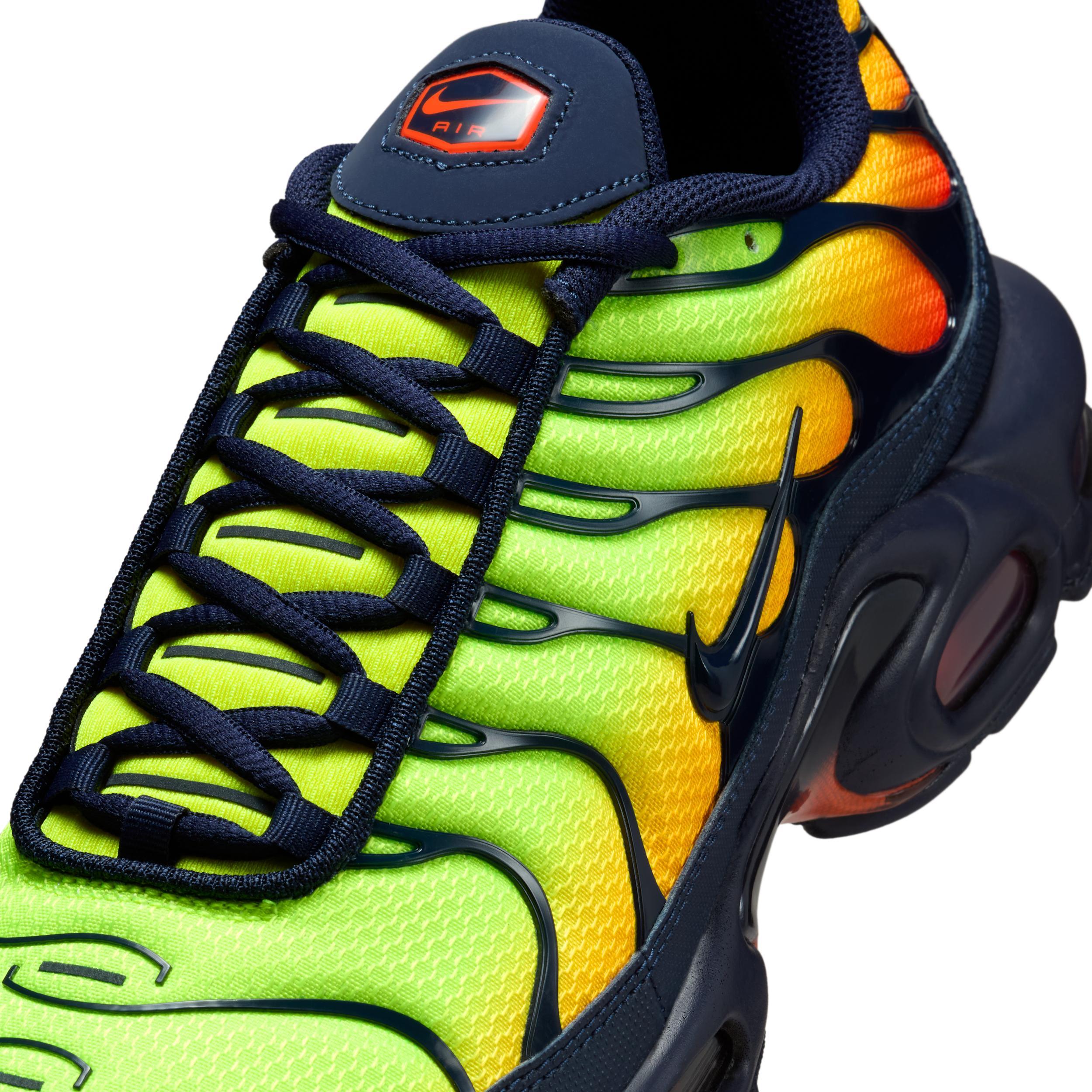 Nike Men's Air Max Plus Shoes Product Image