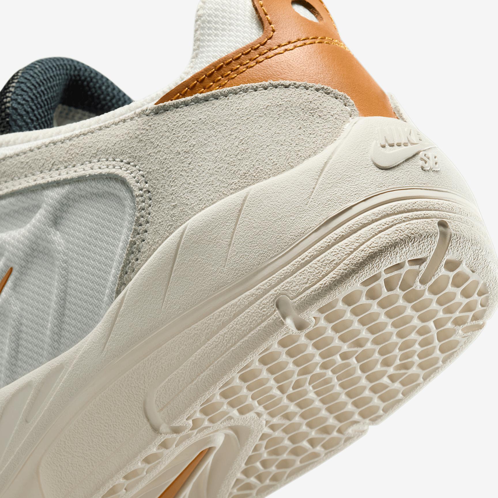 Men's Nike SB Vertebrae Shoes Product Image