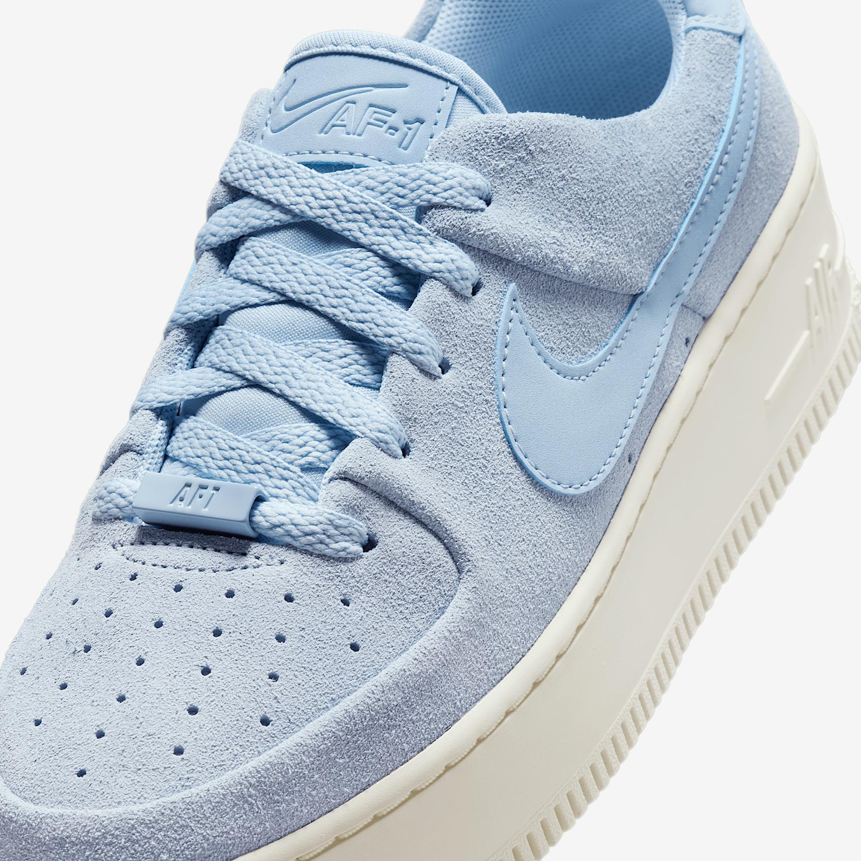 Nike Air Force 1 Sage Low Women's Shoes Product Image