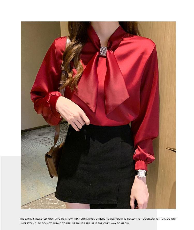 Long-Sleeve Plain Bow Blouse Product Image