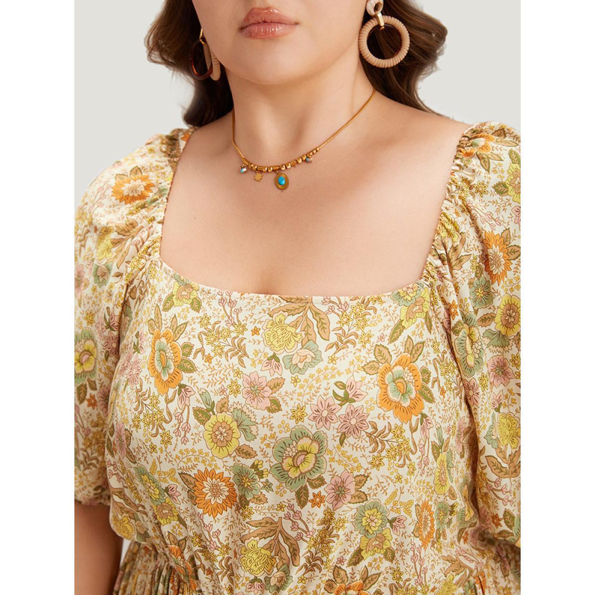 Plus Size Floral Print Pocket Square Neck Elastic Cuffs Dress Apricot Women Vacation Elastic cuffs Square Neck Short sleeve Curvy Midi Dress BloomChic 30/6X Product Image