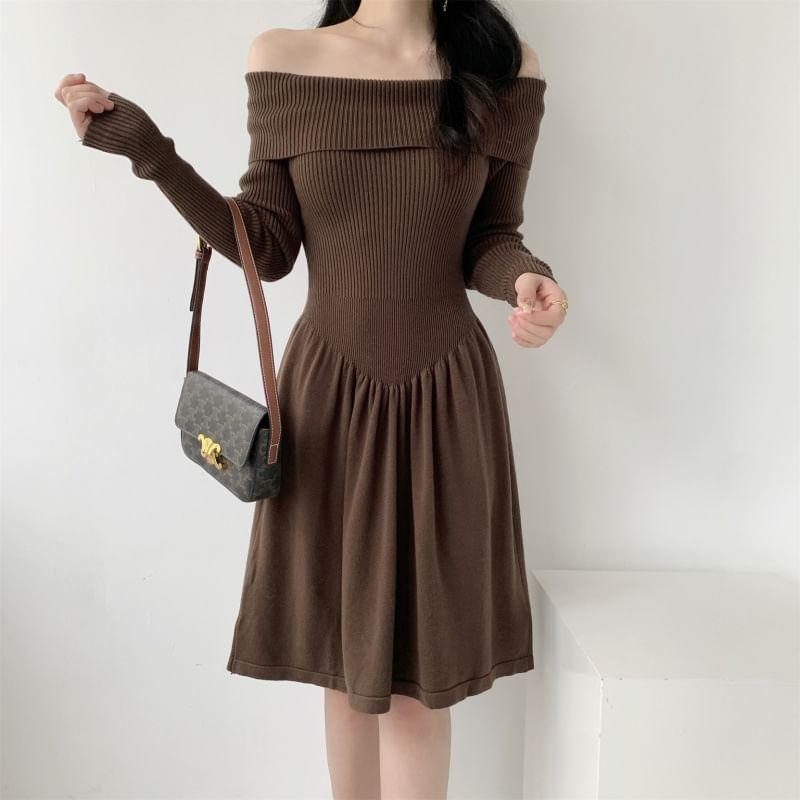 Long-Sleeve Off Shoulder Knit A-Line Dress Product Image