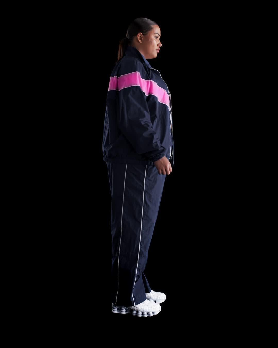 Nike Windrunner Women's Loose UV Woven Full-Zip Jacket (Plus Size) Product Image