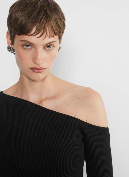 zone sweater Product Image