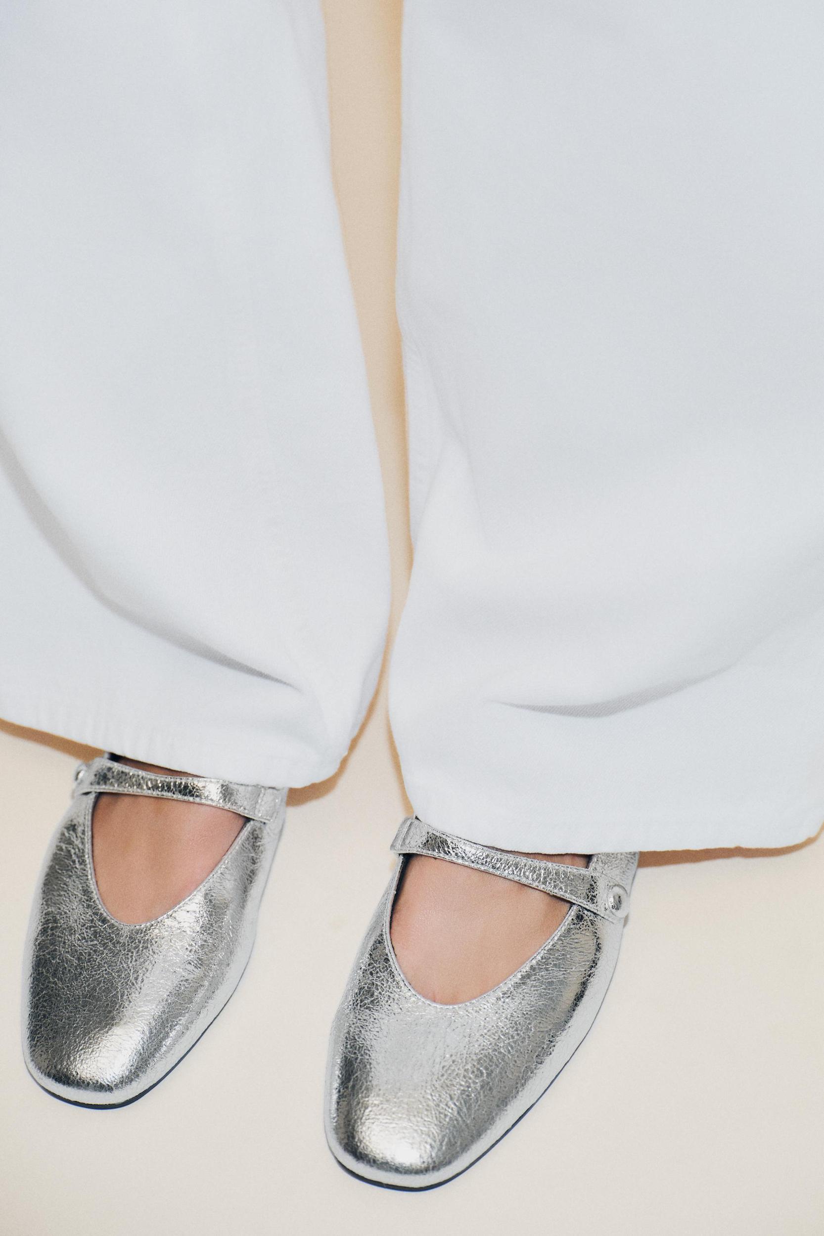METALLIC EFFECT BALLET FLATS Product Image