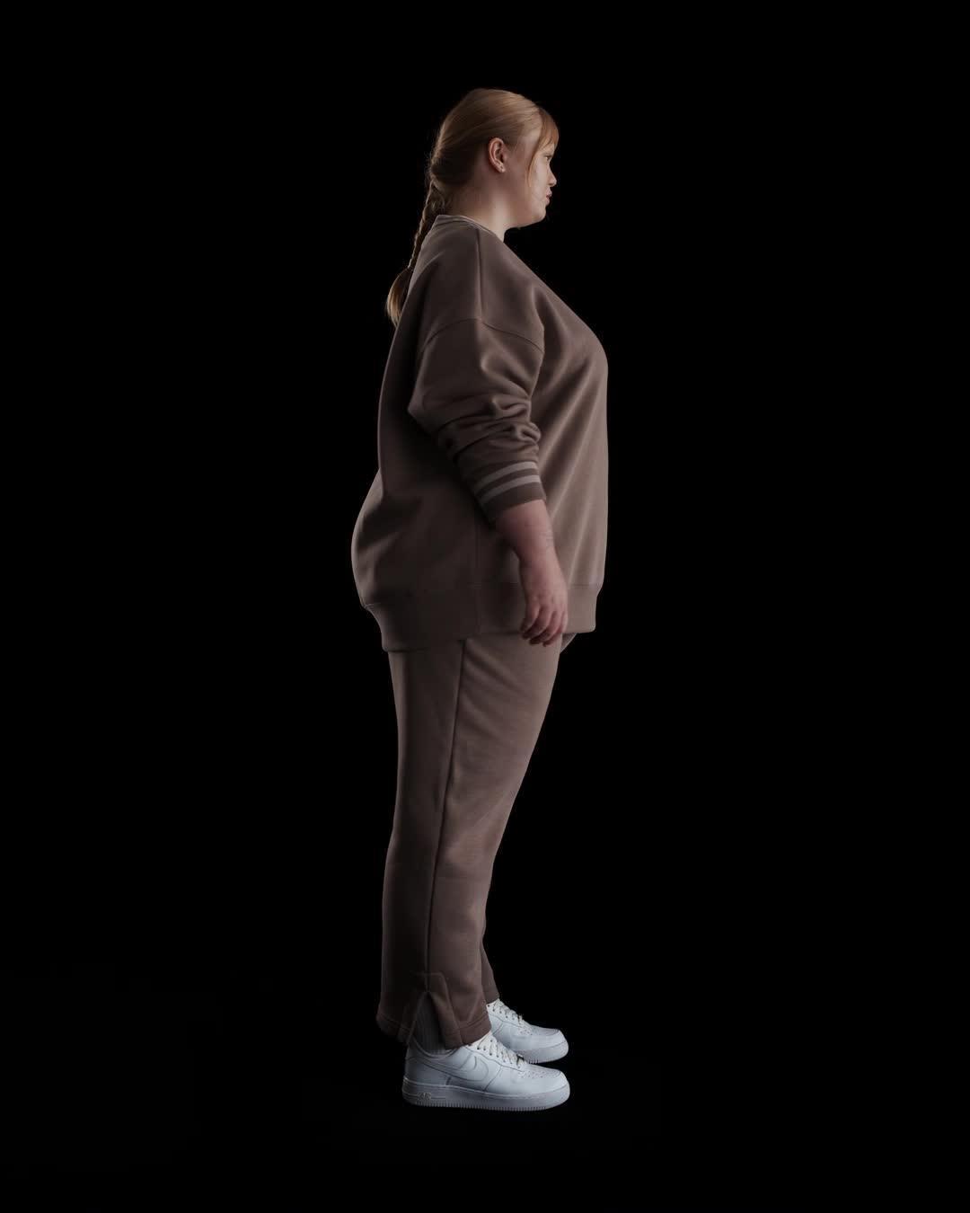 Nike Sportswear Phoenix Fleece Women's Oversized Graphic Crew-Neck Sweatshirt (Plus Size) Product Image