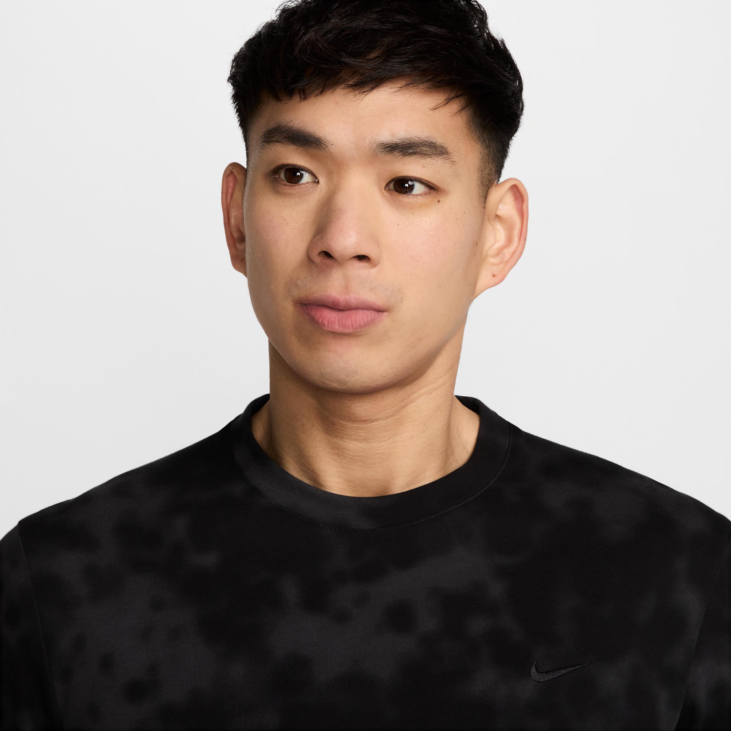 Nike Primary Men's Dri-FIT Long-Sleeve Fitness Top Product Image