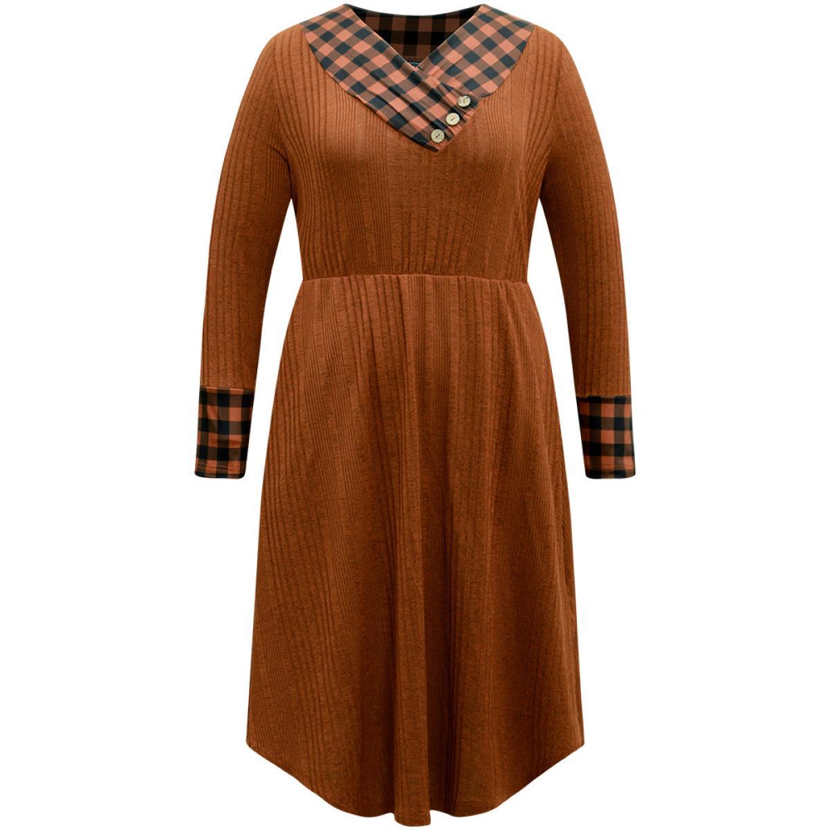 Plus Size Rib Knit Patchwork Plaid Pocket Button Detail Dress Rust Women Casual Rib Knit V-neck Long Sleeve Curvy Midi Dress BloomChic 26/4X Product Image