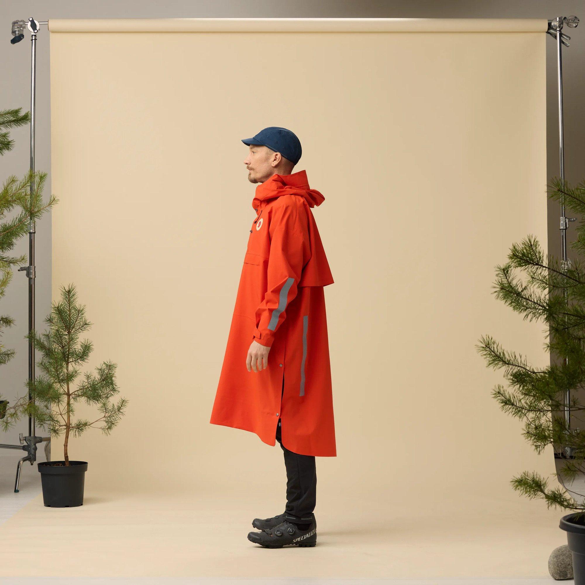 Hoja Rain Fox Poncho Product Image