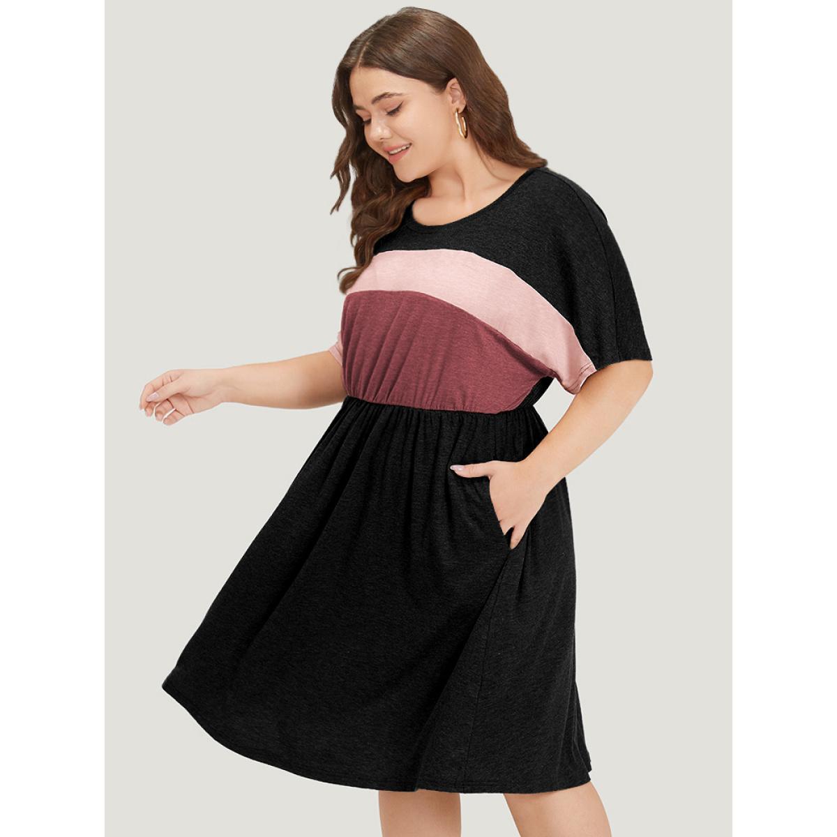 Plus Size Supersoft Essentials Contrast Pocket Gathered Elastic Waist Dress Black Women Casual Plain Round Neck Short sleeve Curvy Midi Dress BloomChic 18-20/2X Product Image