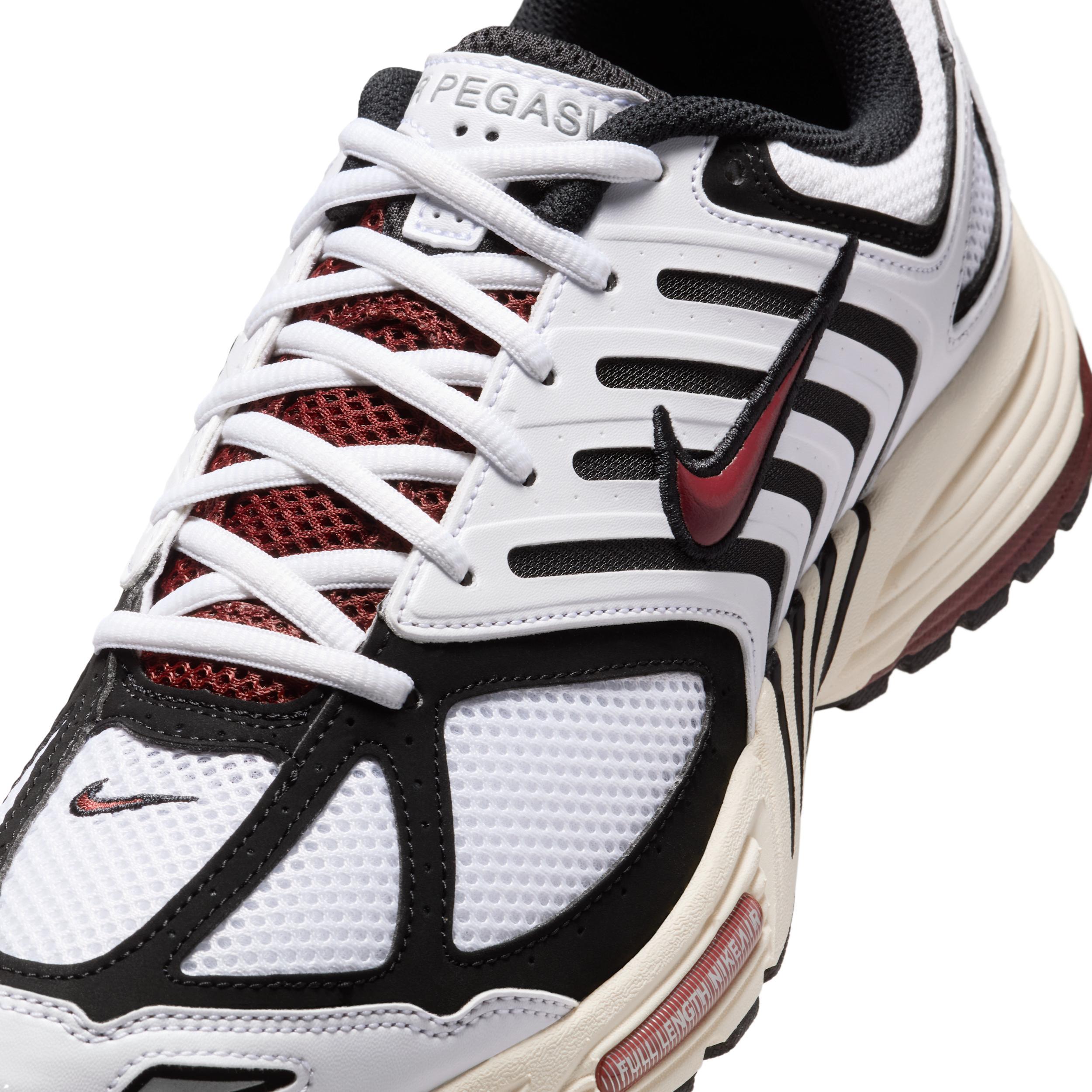 Nike Men's Air Pegasus 2005 Shoes Product Image