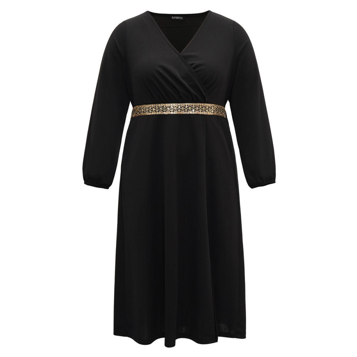 Plus Size Contrast Webbing Wrap Pocket Split Hem Dress Black Women Glamour Elastic cuffs V-neck Long Sleeve Curvy Midi Dress BloomChic 30/6X Product Image