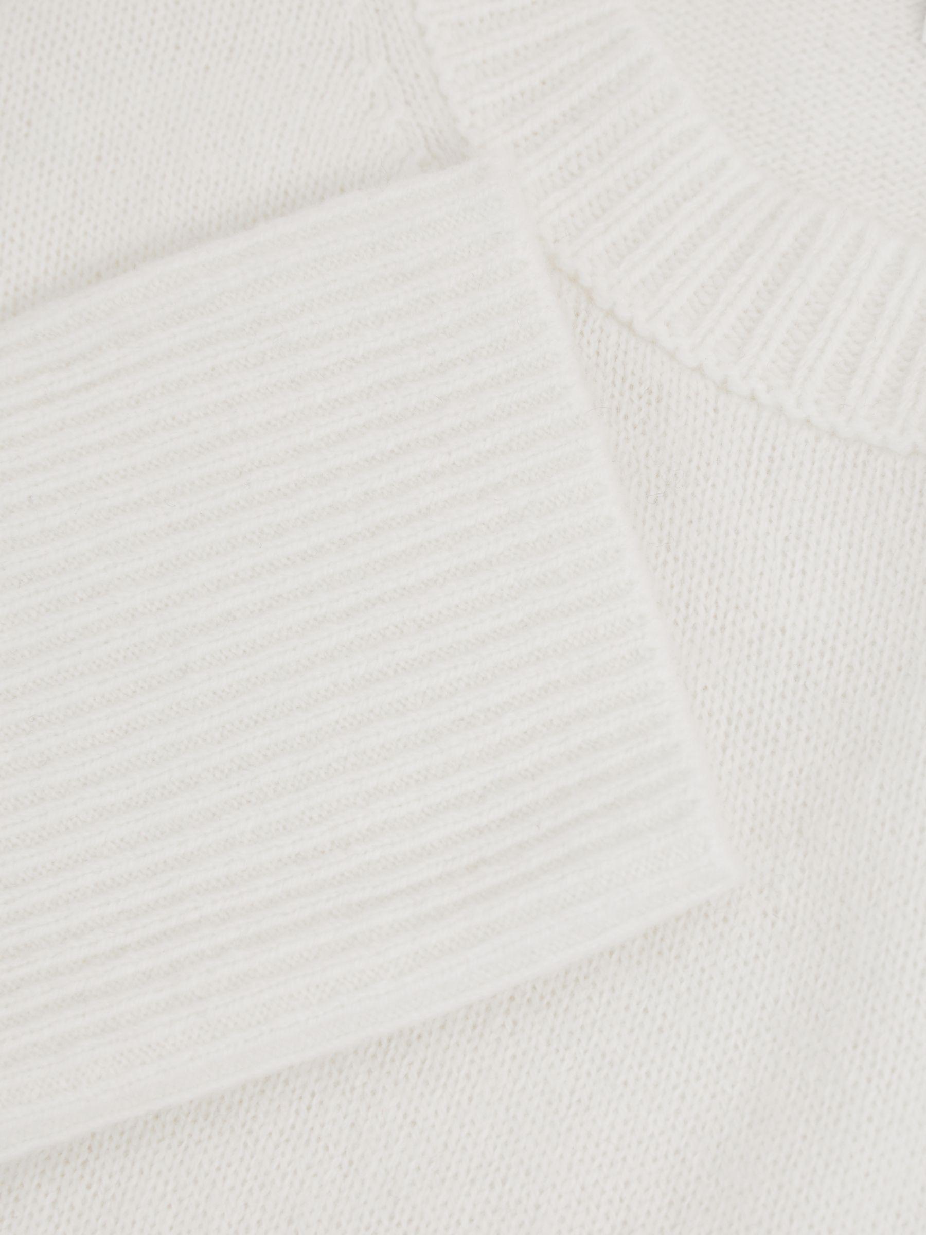 Wool-Cashmere Crew Neck Jumper in Cream Product Image