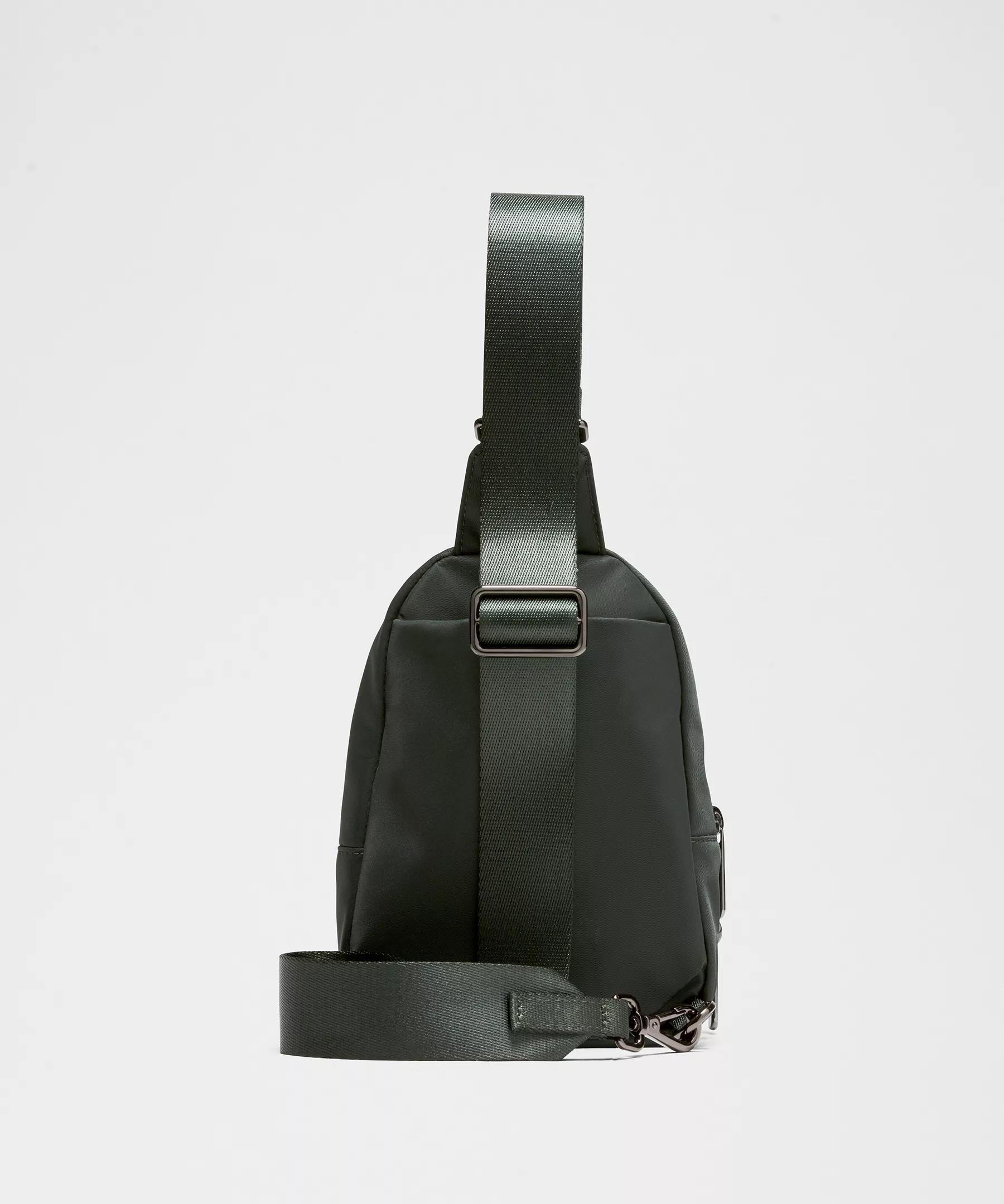Everywhere Small Sling Bag Product Image