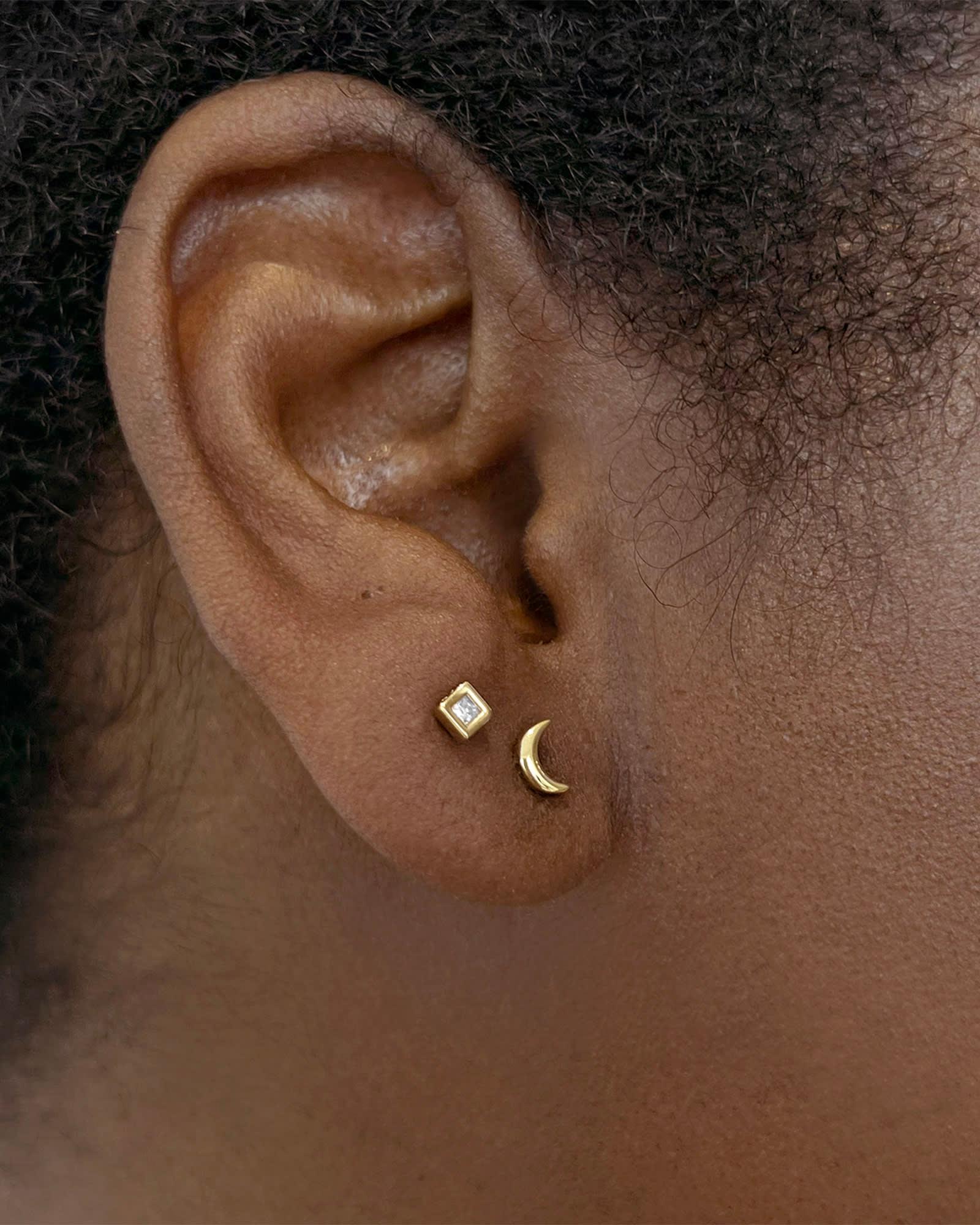 Ella Single Stud Earring in Silver Product Image
