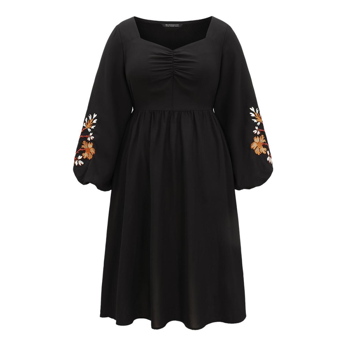 Plus Size Floral Embroidered Ruched Square Neck Dress Black Women Vacation Elastic cuffs Square Neck Long Sleeve Curvy Midi Dress BloomChic 12/L Product Image