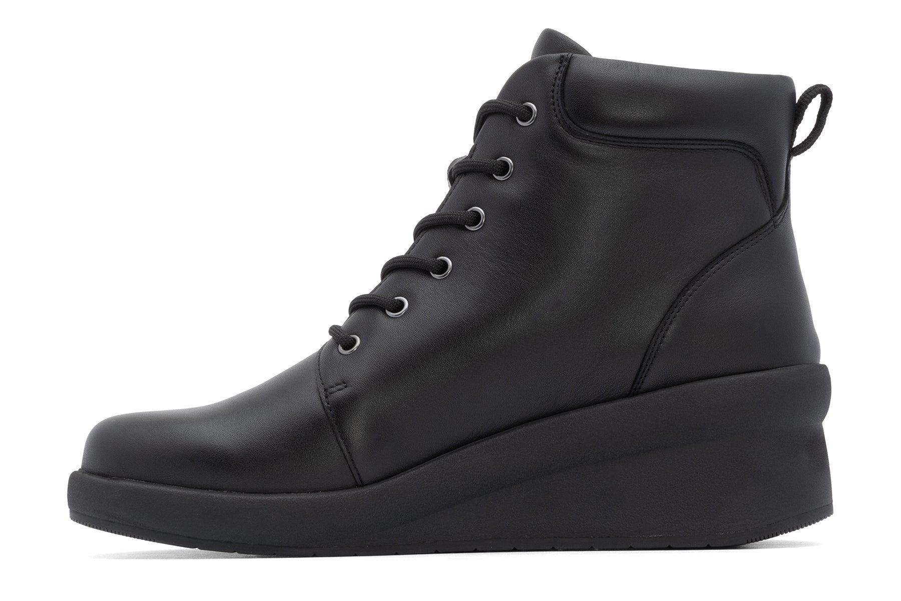 Passage Lace Up Product Image