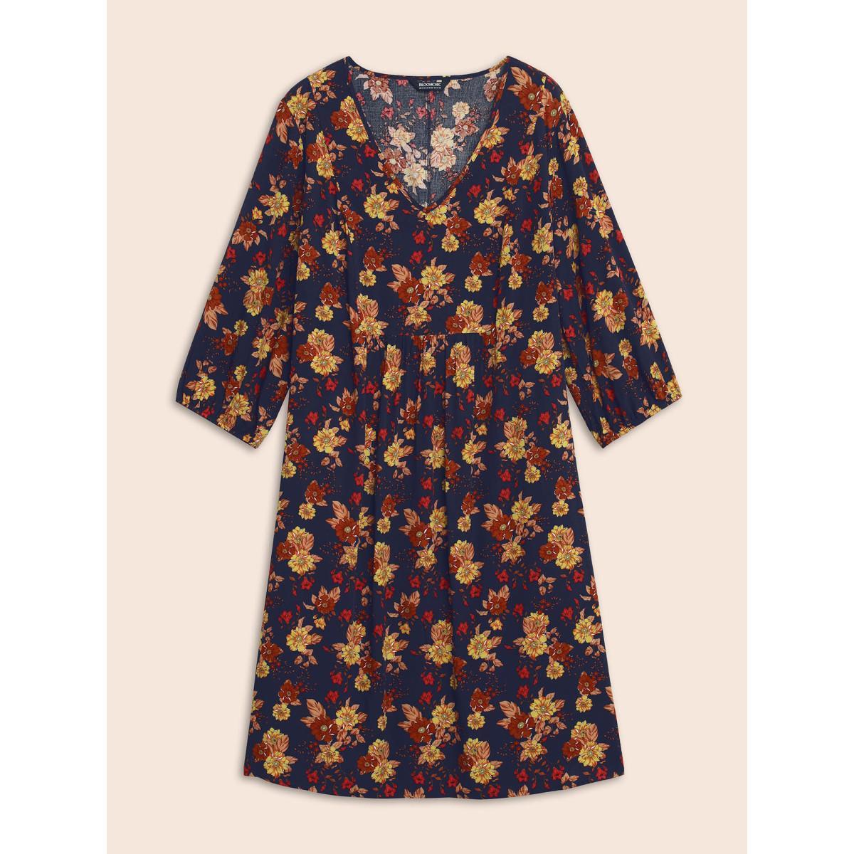 Plus Size Supersoft Essentials Floral Print Pocket V Neck Dress DarkBlue Women Resort Elastic cuffs V-neck Elbow-length sleeve Curvy Midi Dress BloomChic 30/6X Product Image
