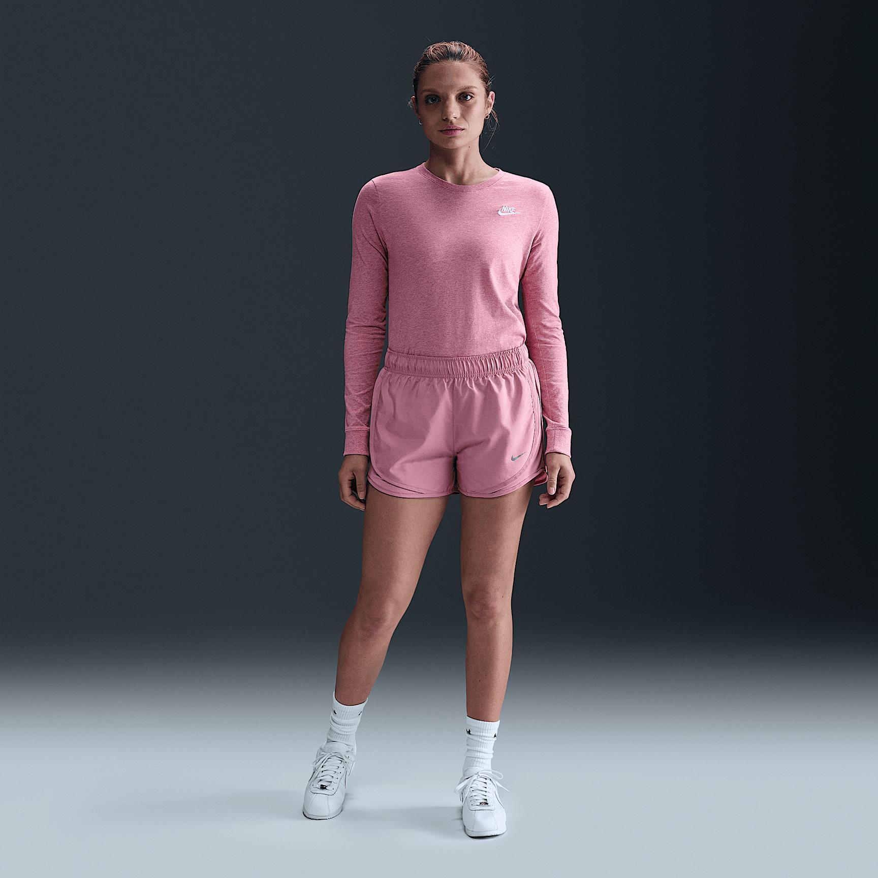 Nike Sportswear Club Women's Long-Sleeve T-Shirt Product Image