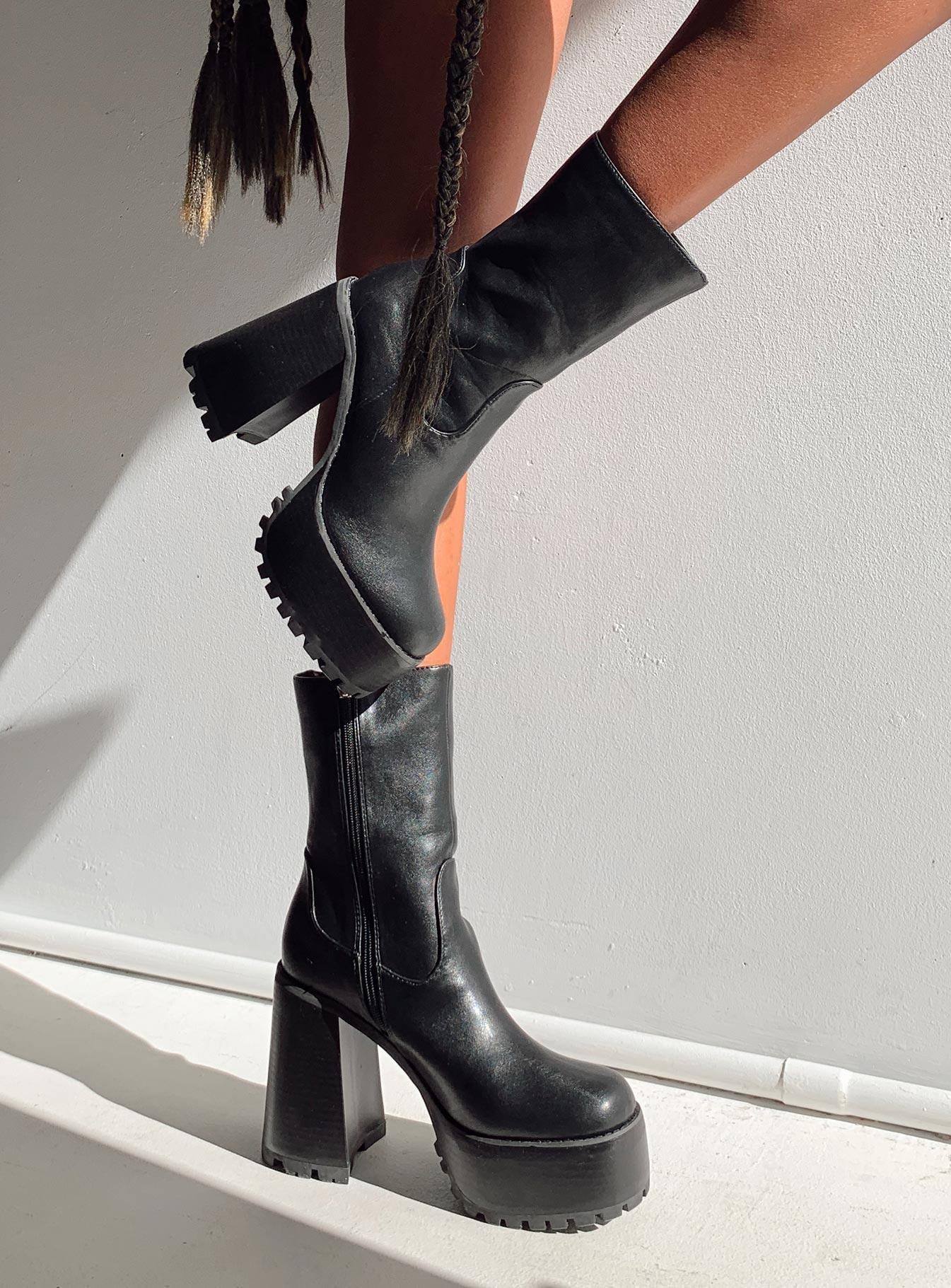Garbo Boots Black Product Image