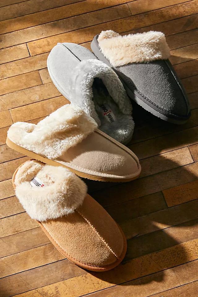 Minnetonka Chesney Slipper Product Image