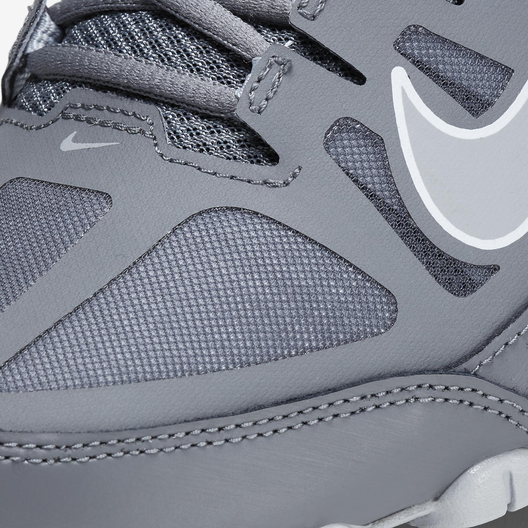 Nike Men's Reax 8 TR Workout Shoes Product Image