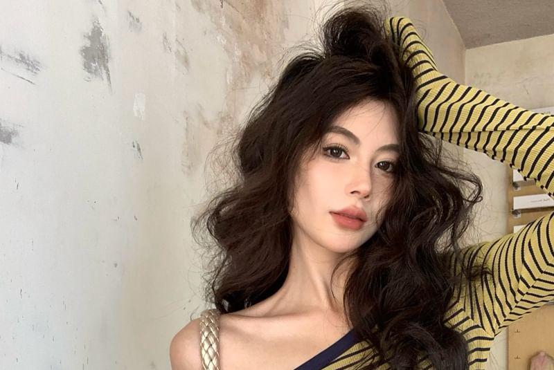 Long-Sleeve Off-Shoulder Striped Slim-Fit Top Product Image