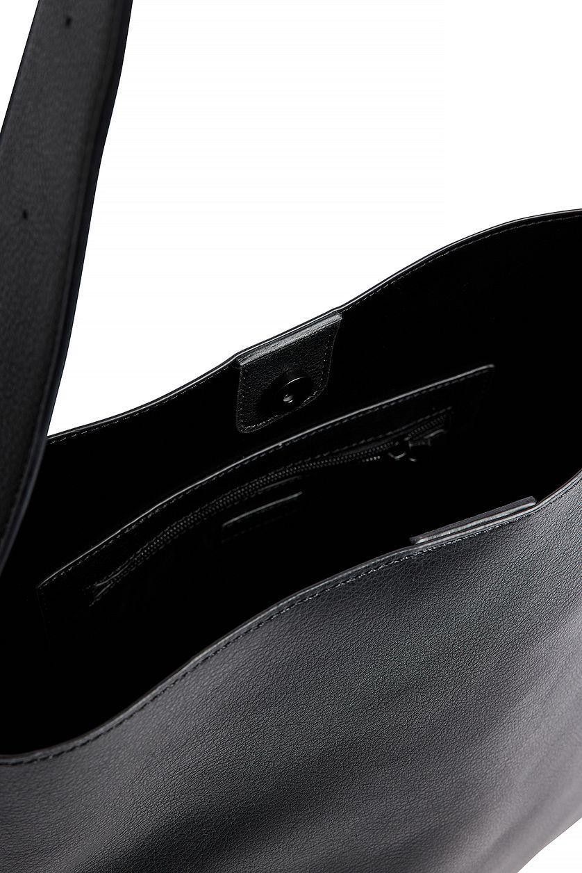 Buckle Totebag Product Image