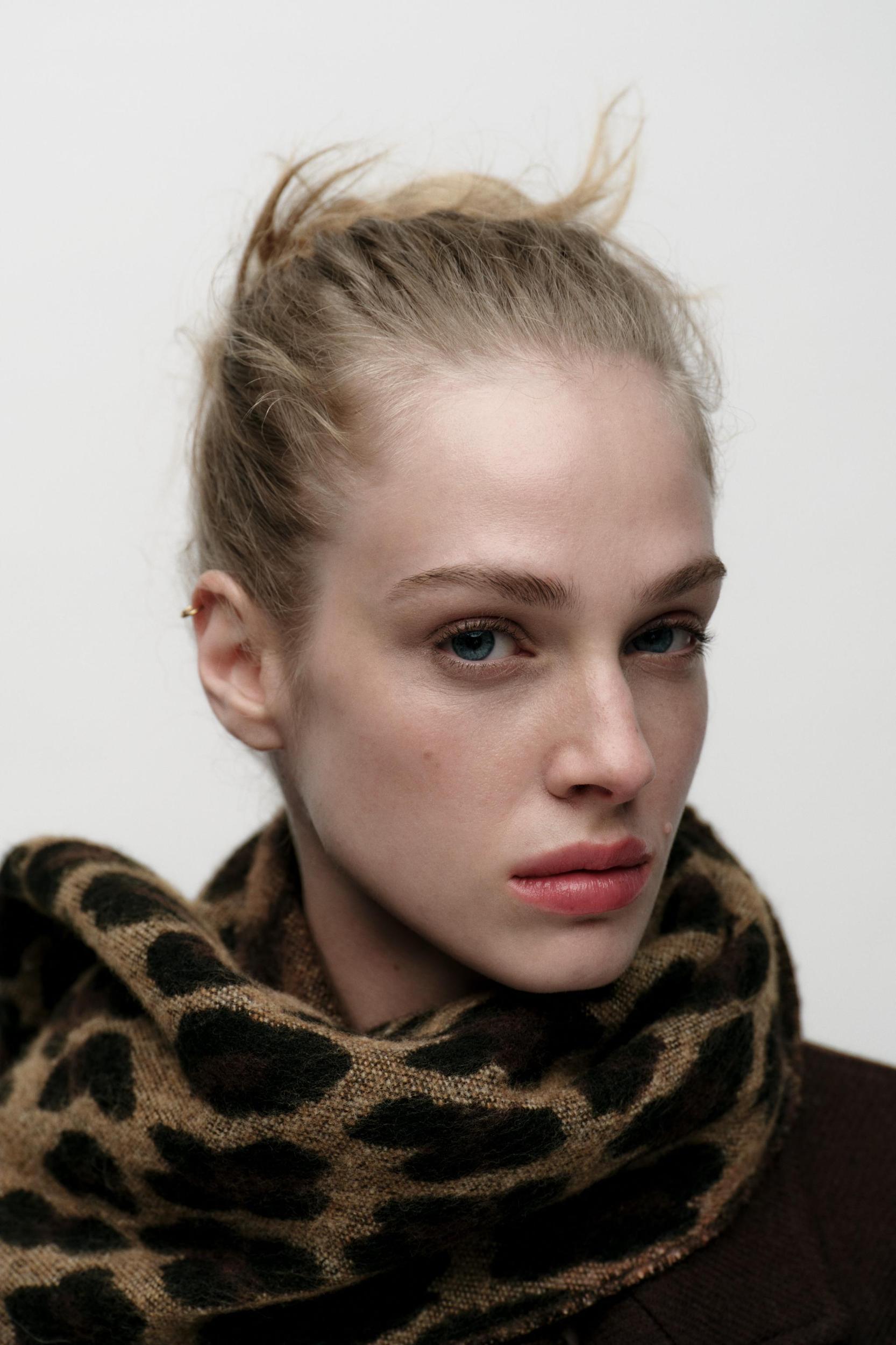 ANIMAL PRINT SCARF Product Image