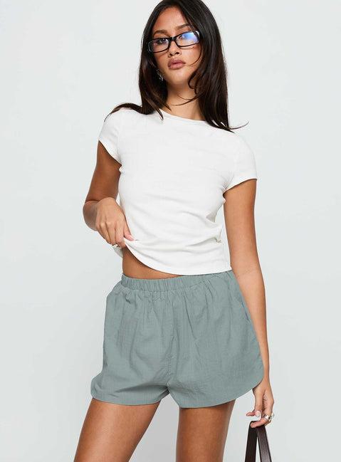 Fealure Shorts Green Product Image