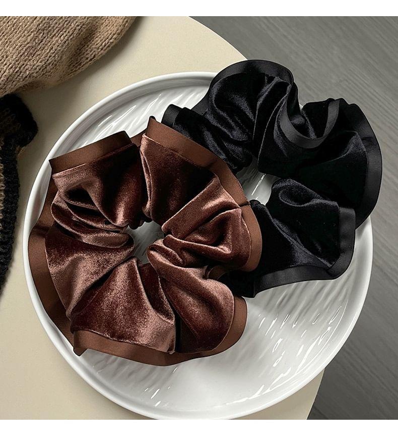 Plain Panel Velvet Scrunchie Product Image