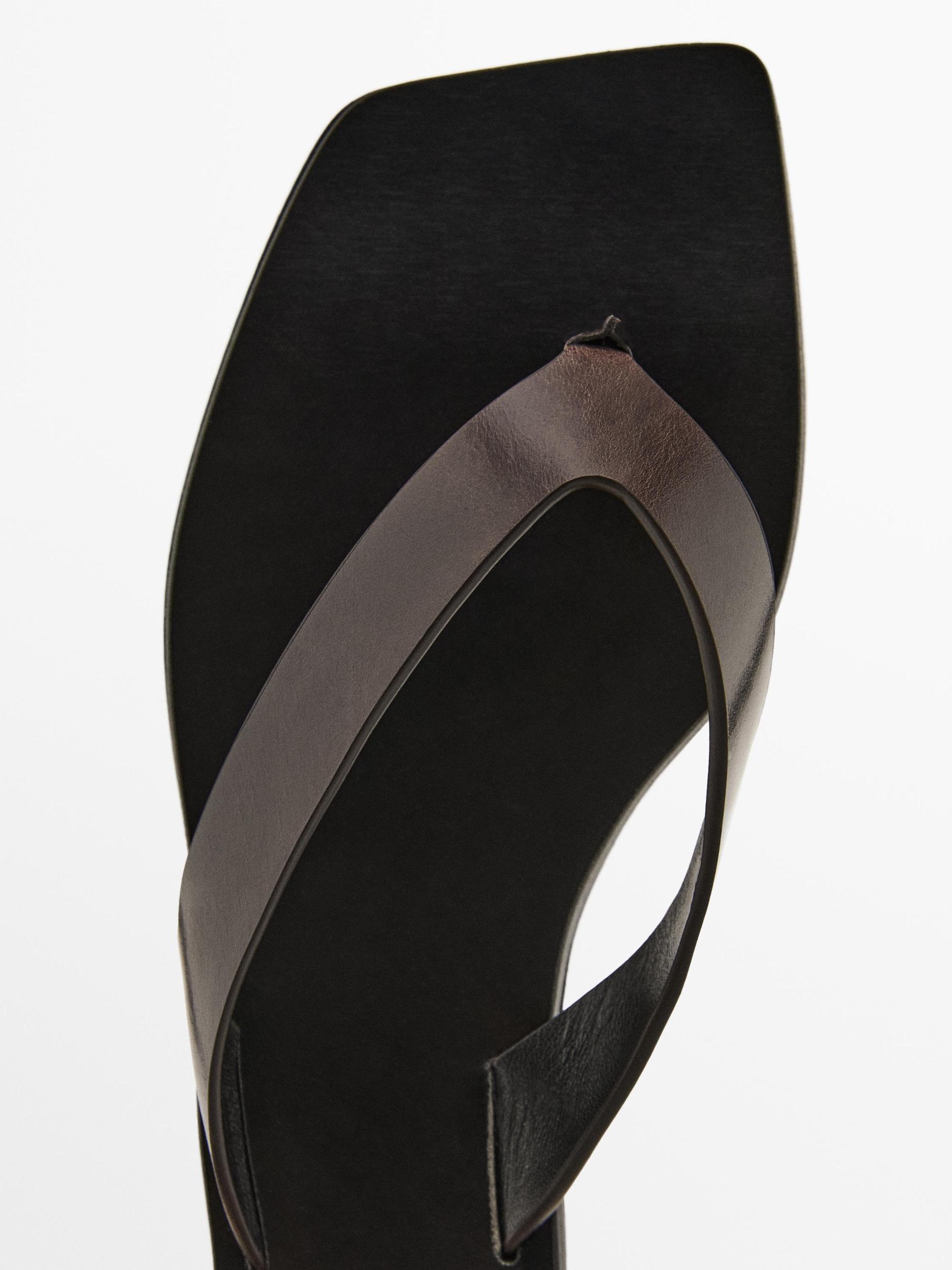 Leather toe divider sandals Product Image