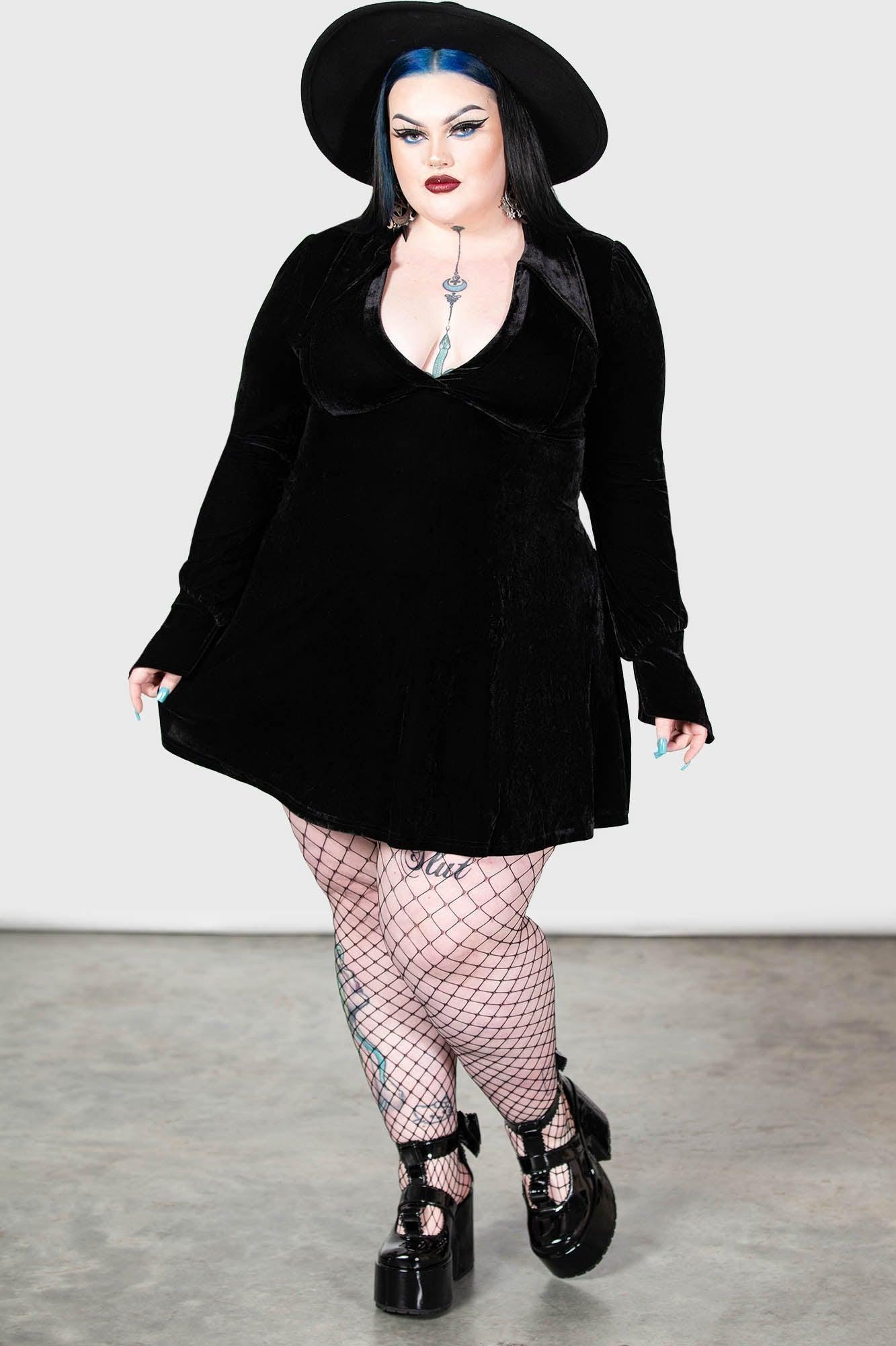 Hecate Velvet Plunge Dress - Resurrect Female Product Image