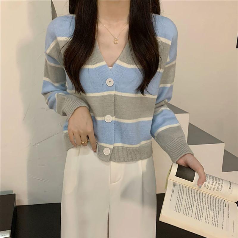 V-Neck Color Block Cardigan Product Image