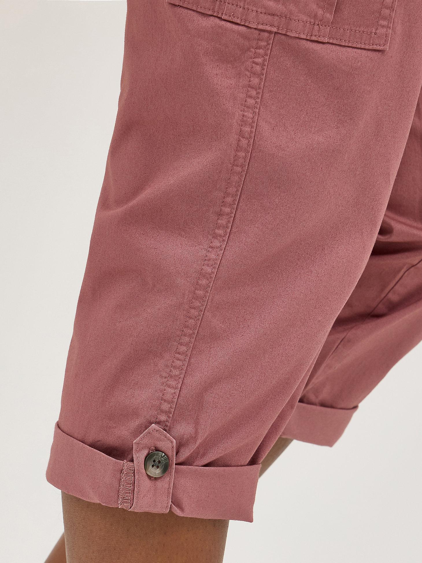 Women's Ultra Lux Comfort with Flex-to-Go Relaxed Fit Cargo Capri | Women's Capris & Crops | Lee® Product Image