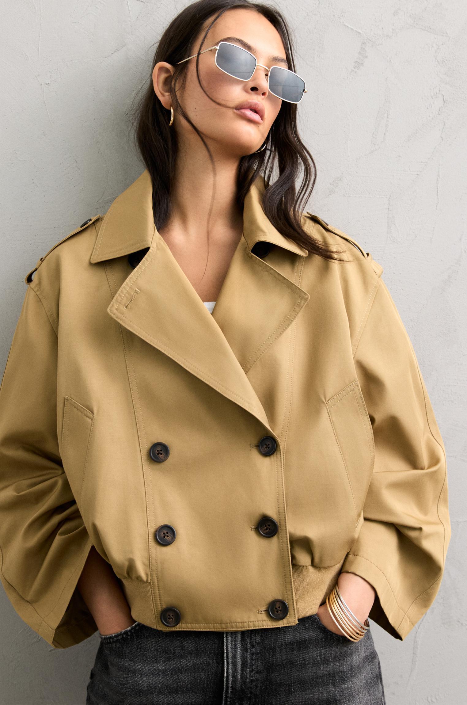 Ribbed short trench coat Product Image