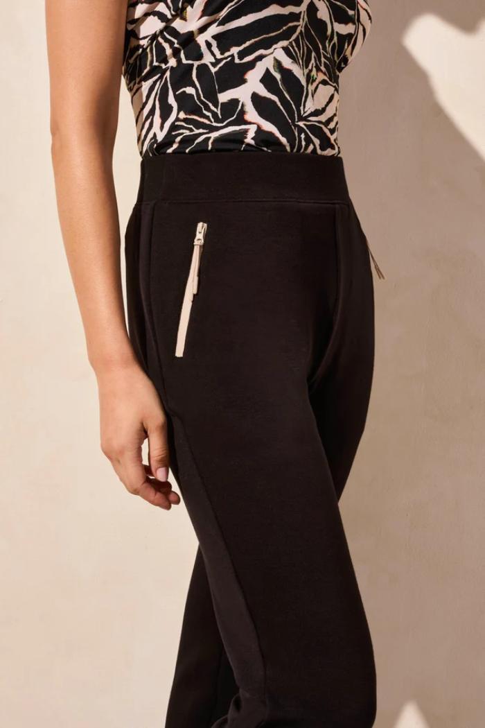 Techno Lux Contrast Trim Pull On Ankle Pant Product Image