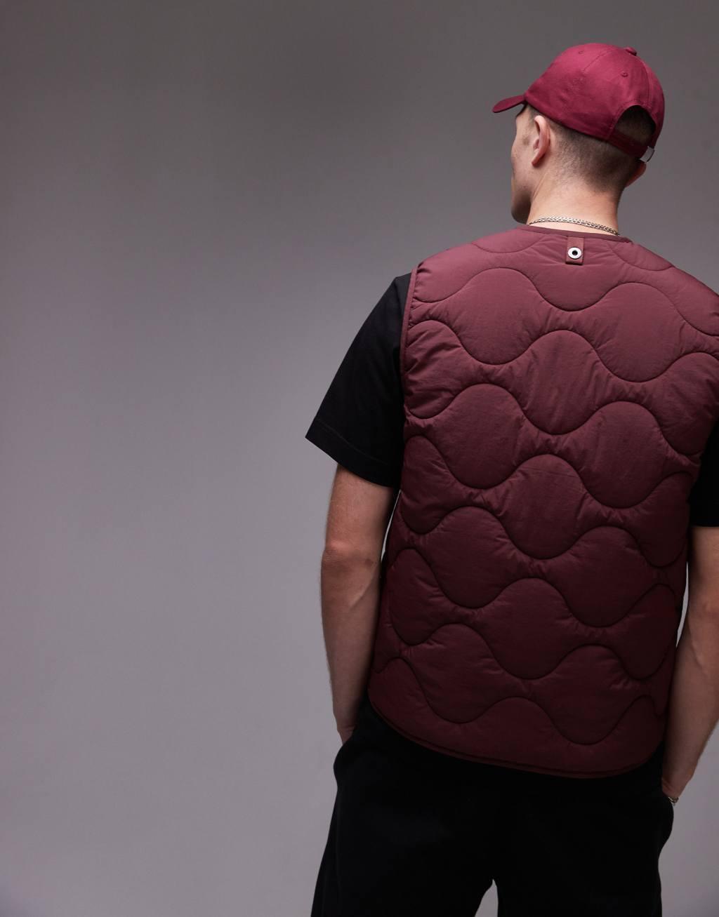 ARKET quilted vest with zip front in burgundy Product Image