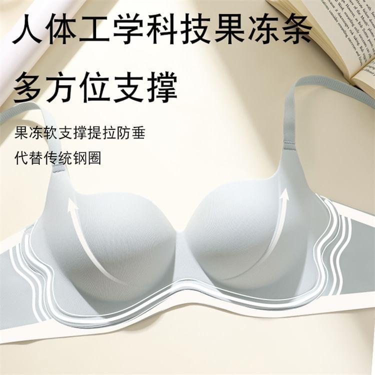 Seamless Push Up Bra Product Image