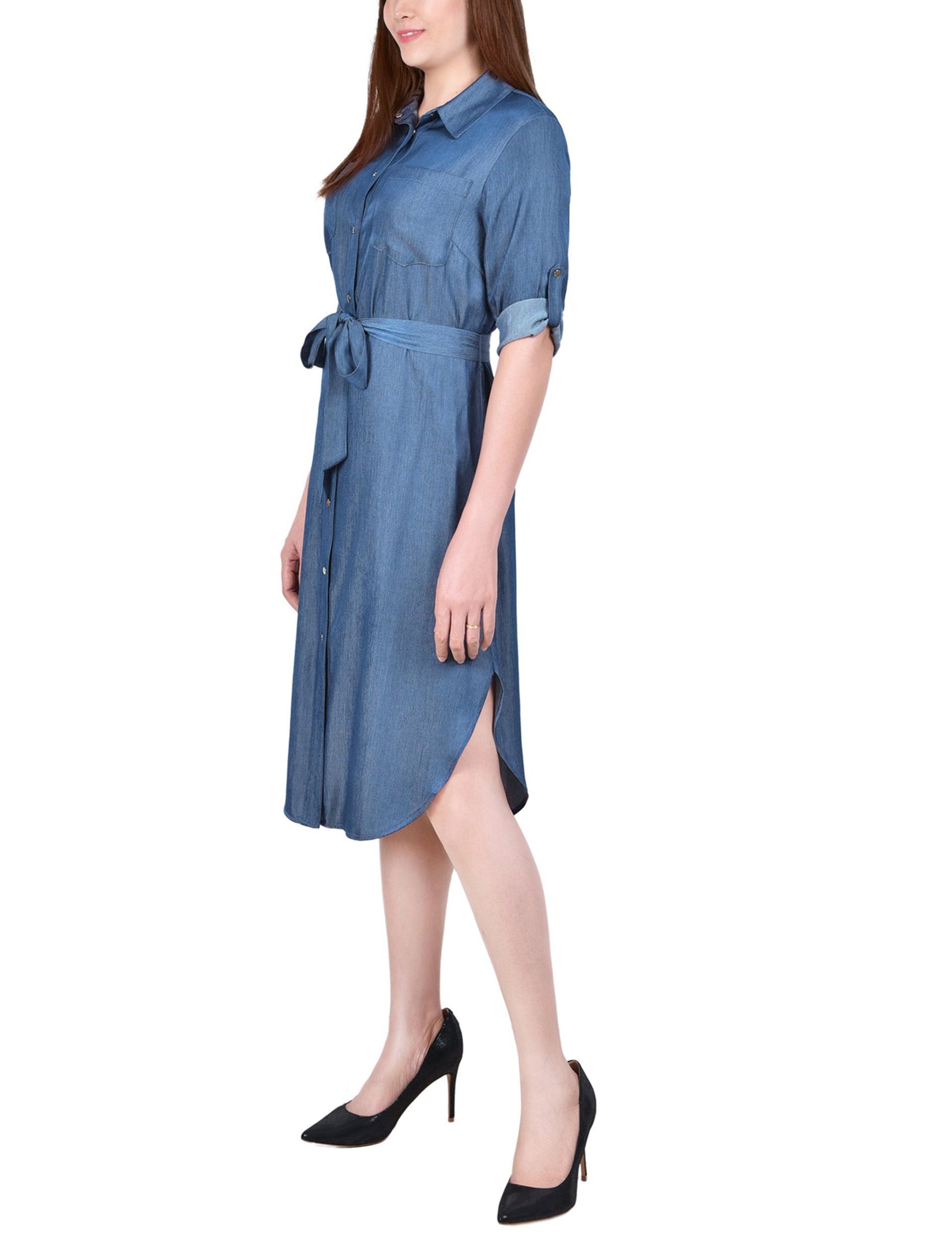 Med Denim Roll Tab Sleeve Belted Dress - Petite Product Image