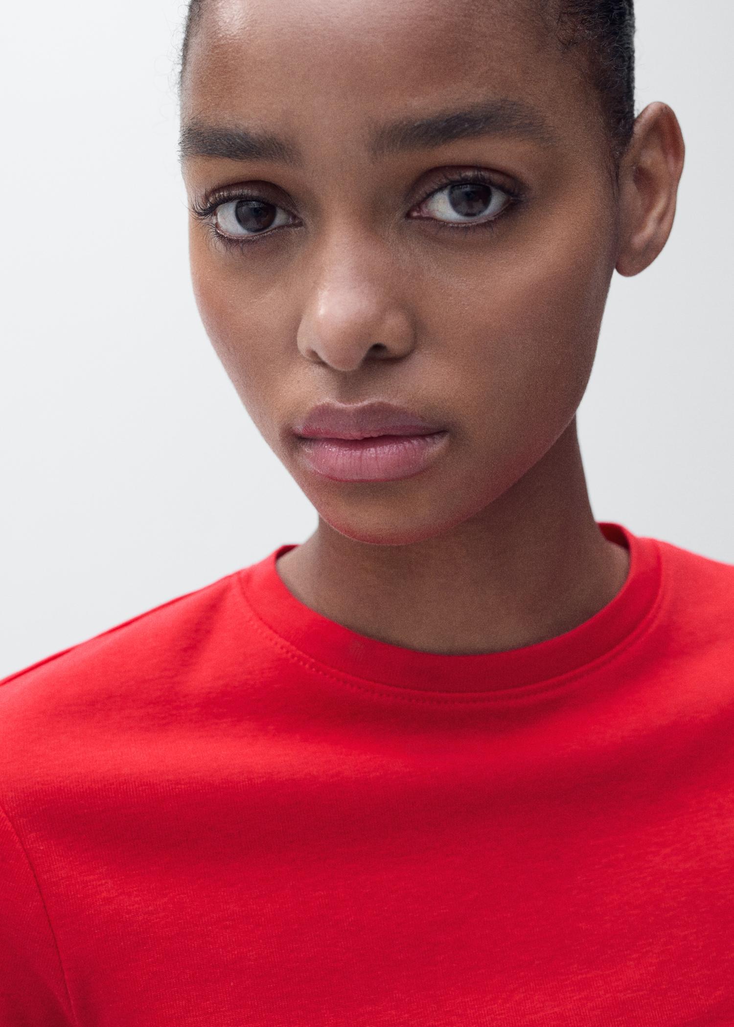 Fitted cotton t-shirt - Women | MANGO USA Product Image