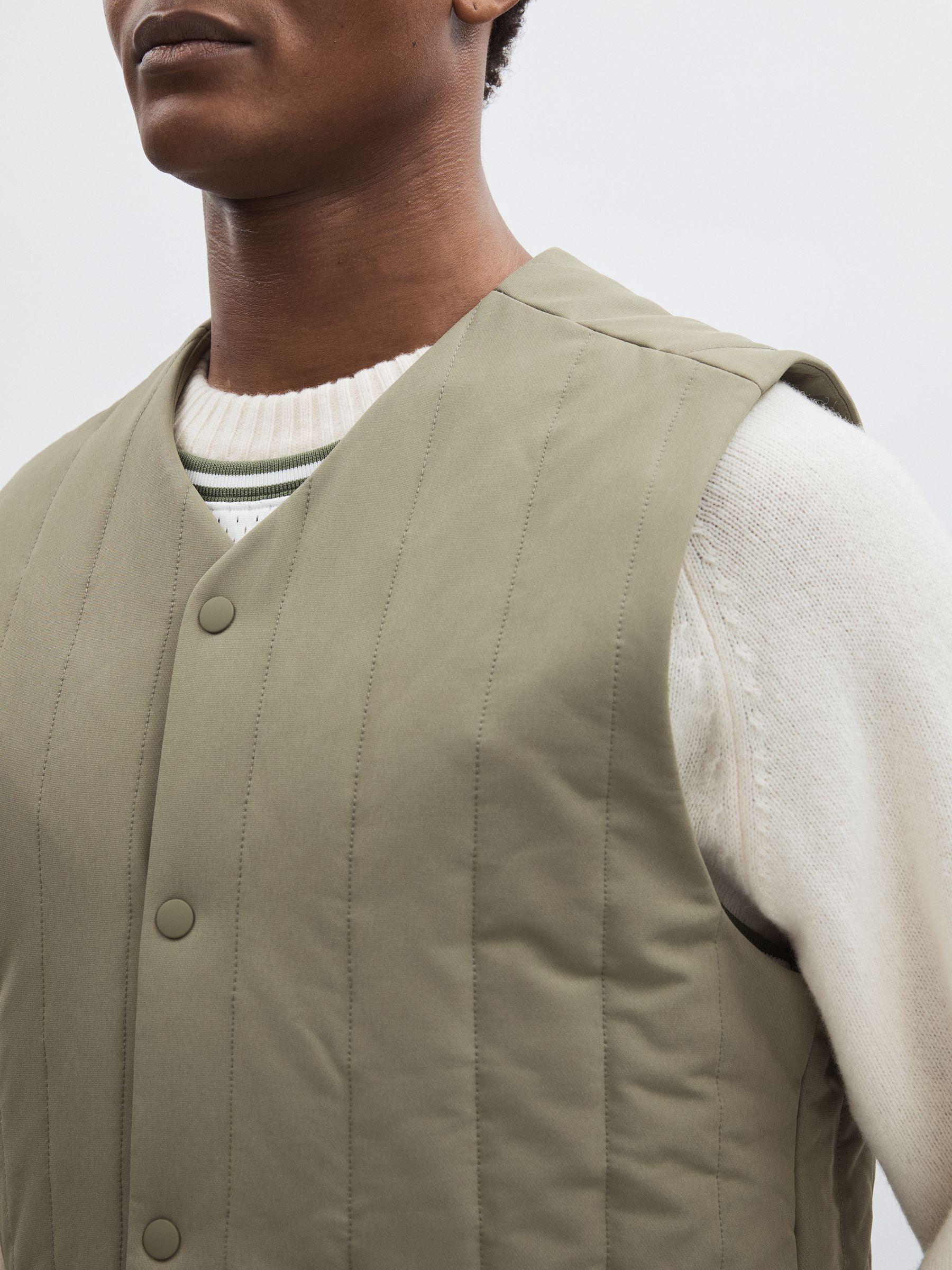 Les Deux Quilted Technical Gilet in Green Product Image