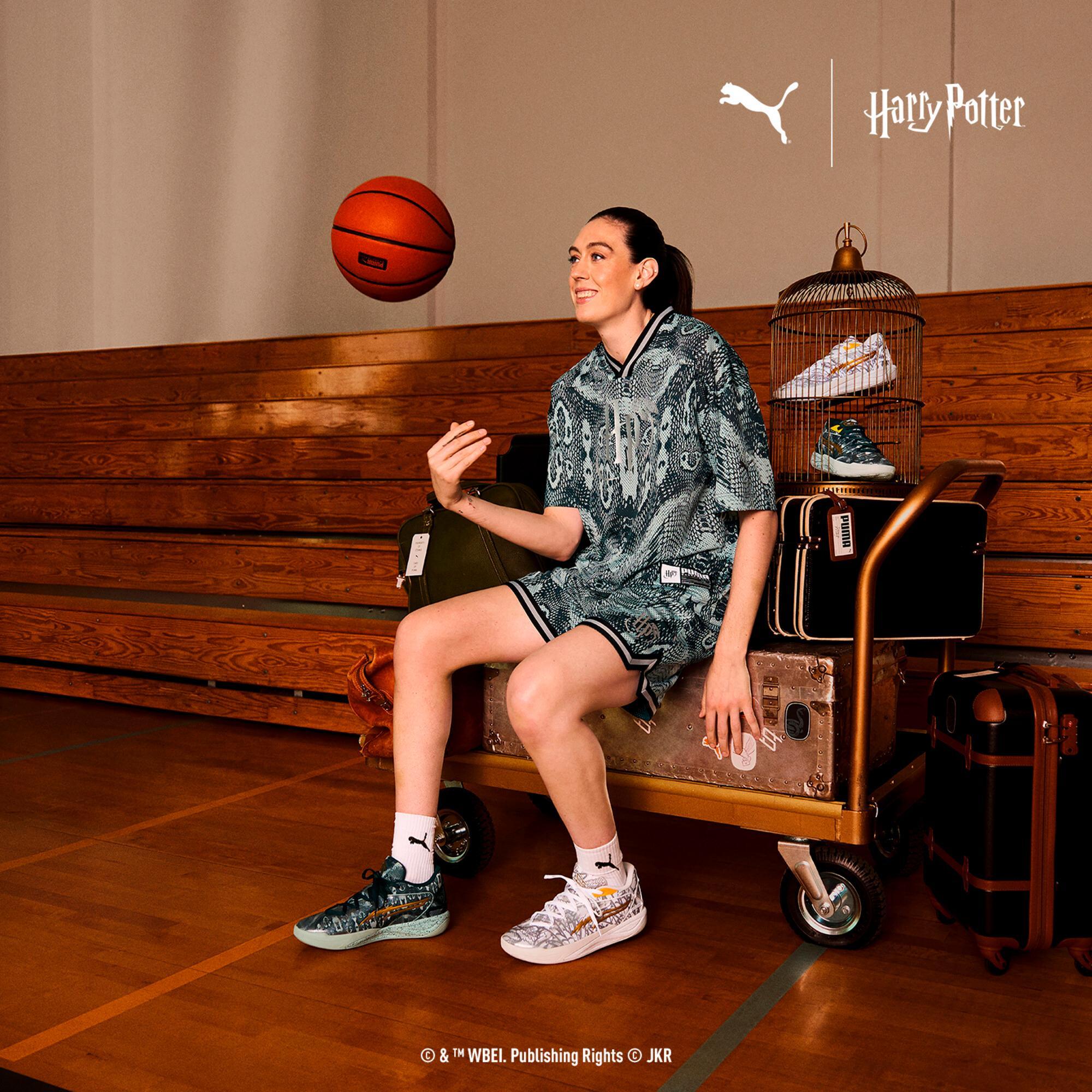 Stewie 4 Harry Potter™ Basketball Shoes Women Product Image