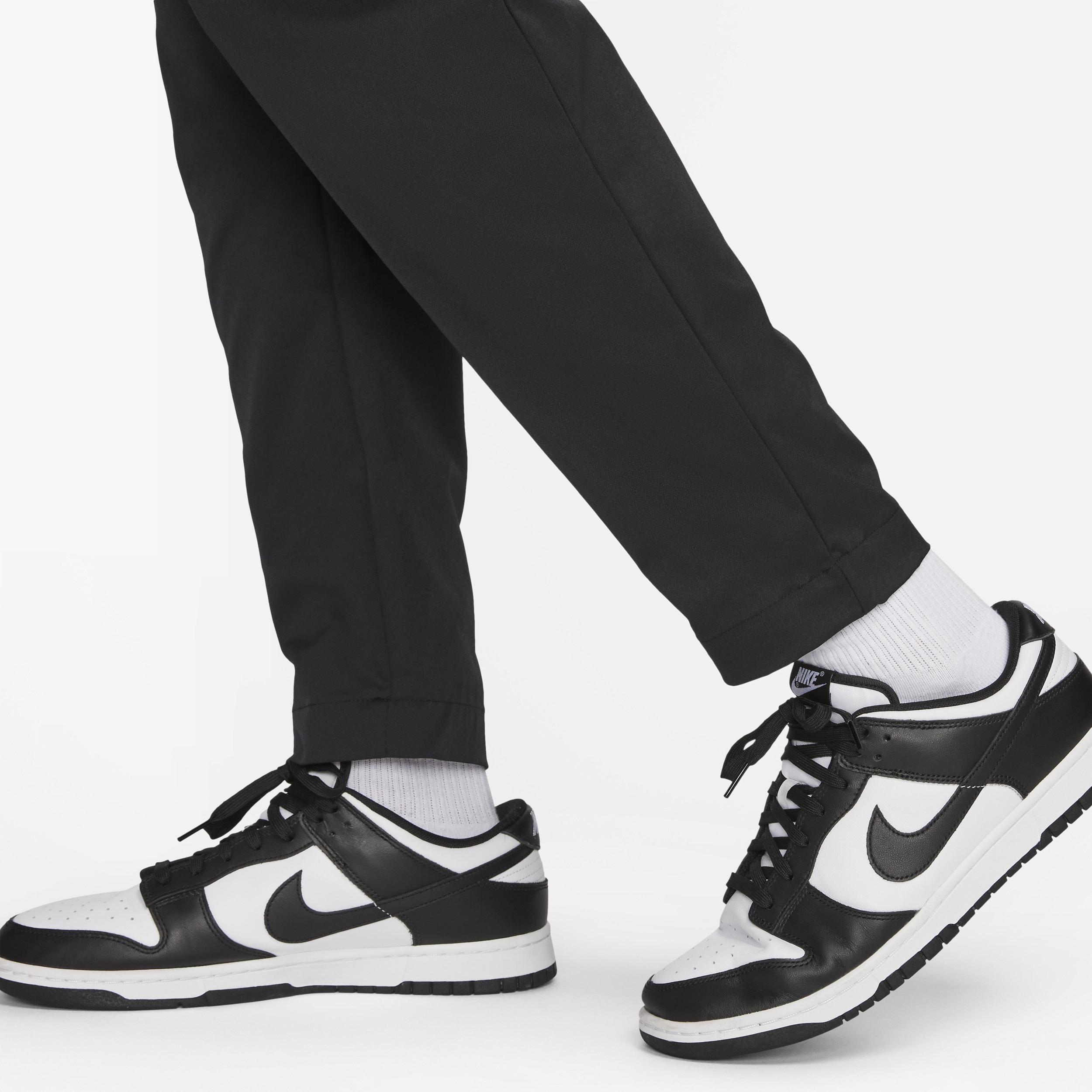 Nike Club Men's Woven Tapered Leg Pants Product Image