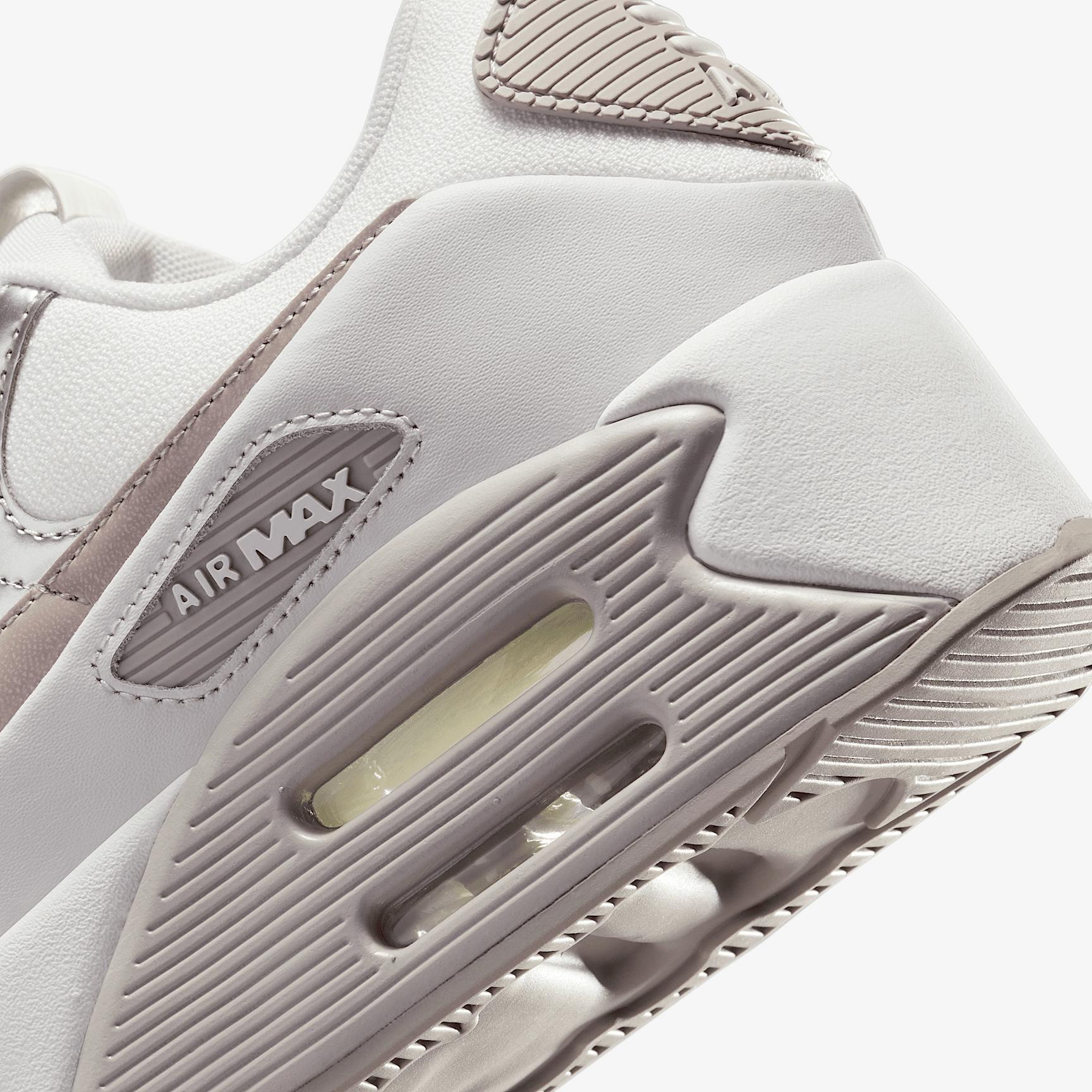Nike Women's Air Max 90 LV8 Shoes Product Image