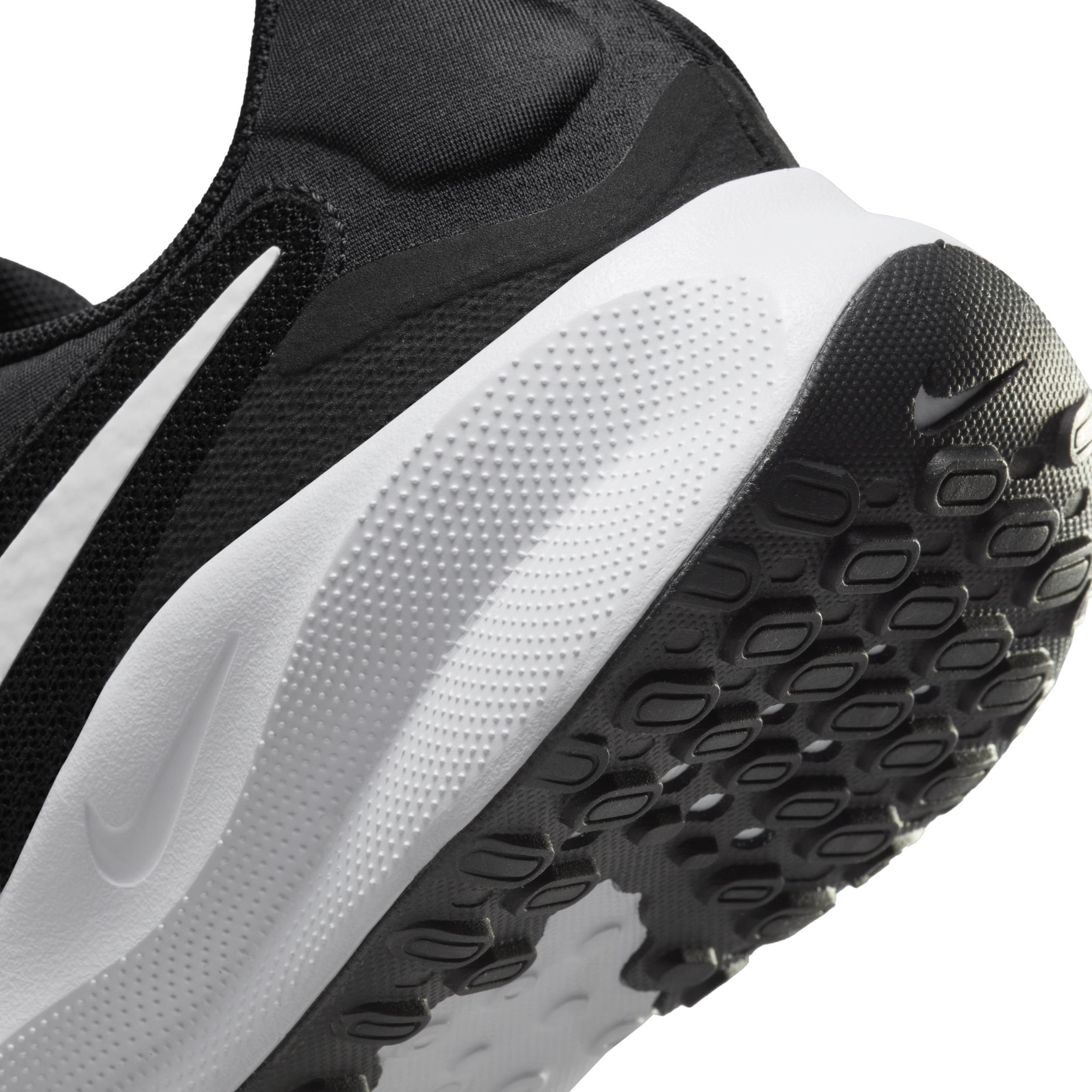 Nike Revolution 7 Women's Running Shoes, Size: 8.5 Wide, Black Product Image