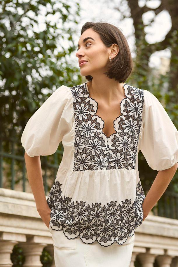 CUvalda Blouse with embroidery Product Image