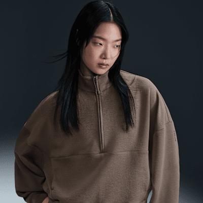 Nike Women's 24.7 ImpossiblySoft Dri-FIT Oversized 1/2-Zip Top Product Image