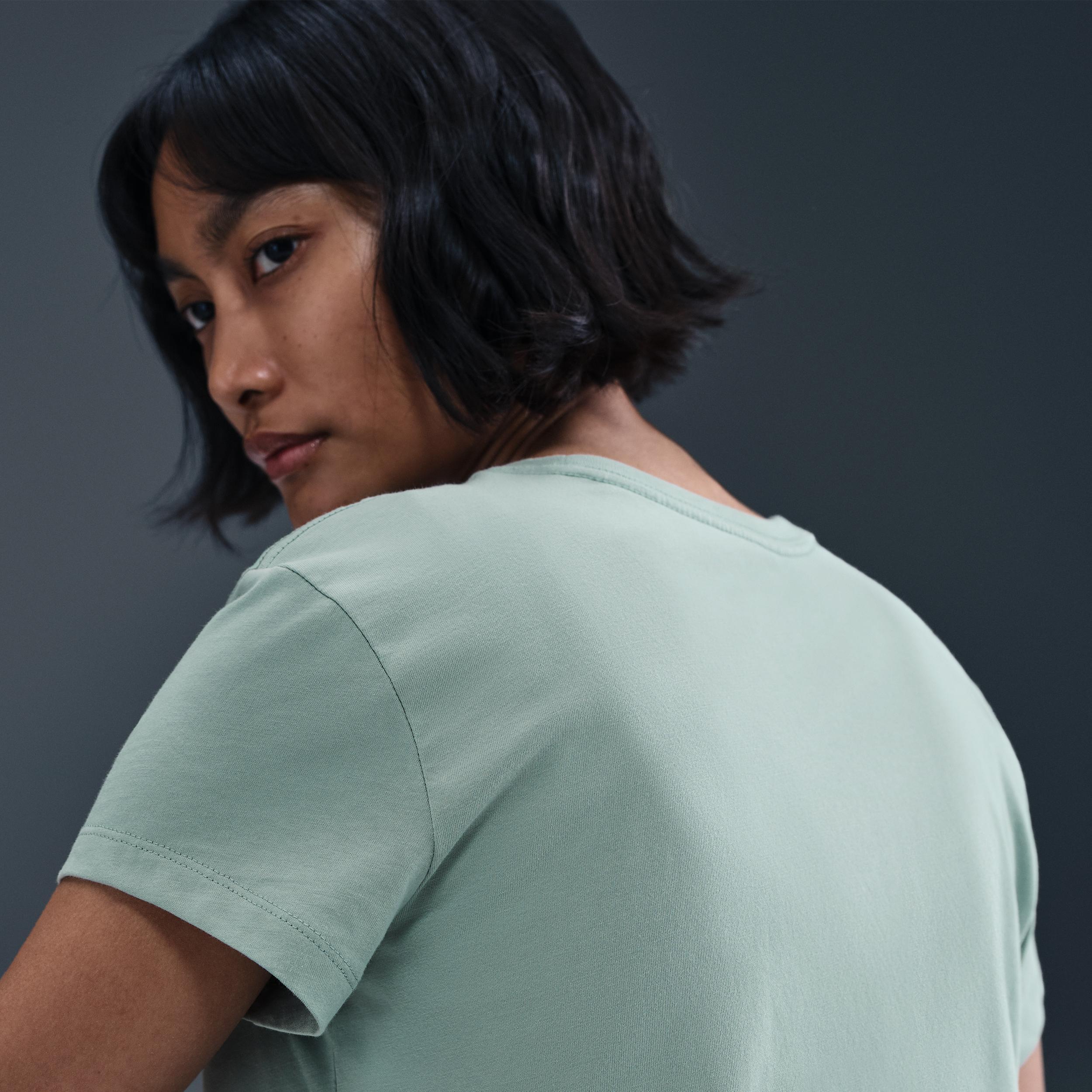Women's Nike Sportswear Short-Sleeve Graphic T-Shirt Product Image
