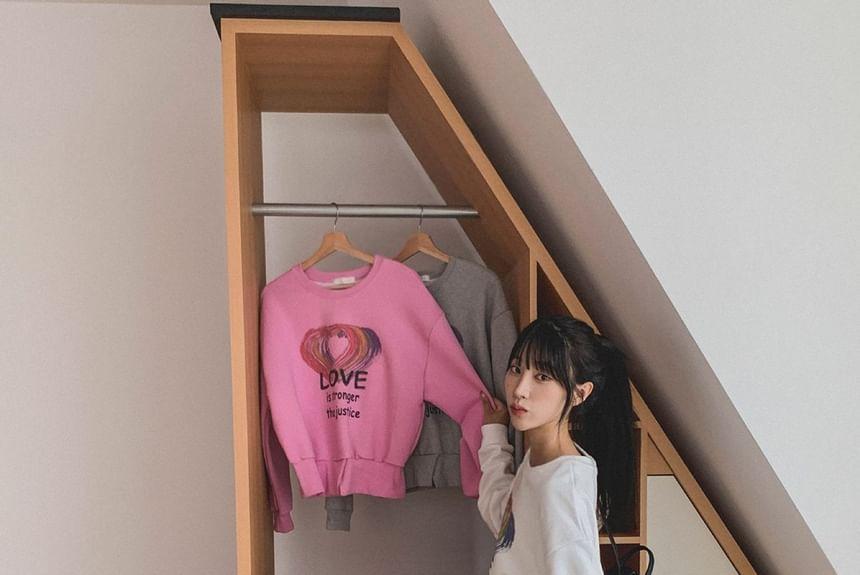 Heart Print Loose-Fit Sweatshirt Product Image